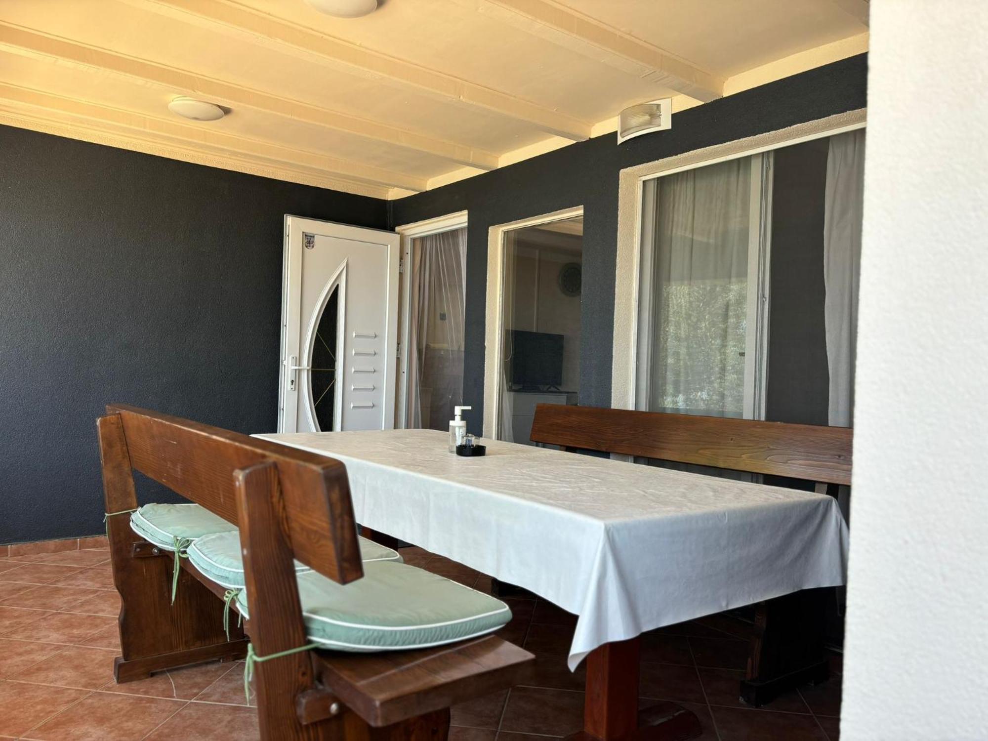 Apartmani Bosnjak Starigrad Paklenica Ruang foto